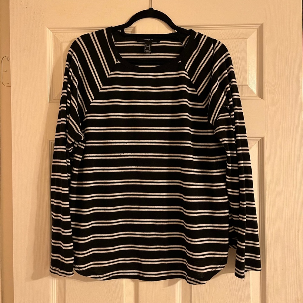 Stretchy knit striped Forever 21+ long sleeve top plus size